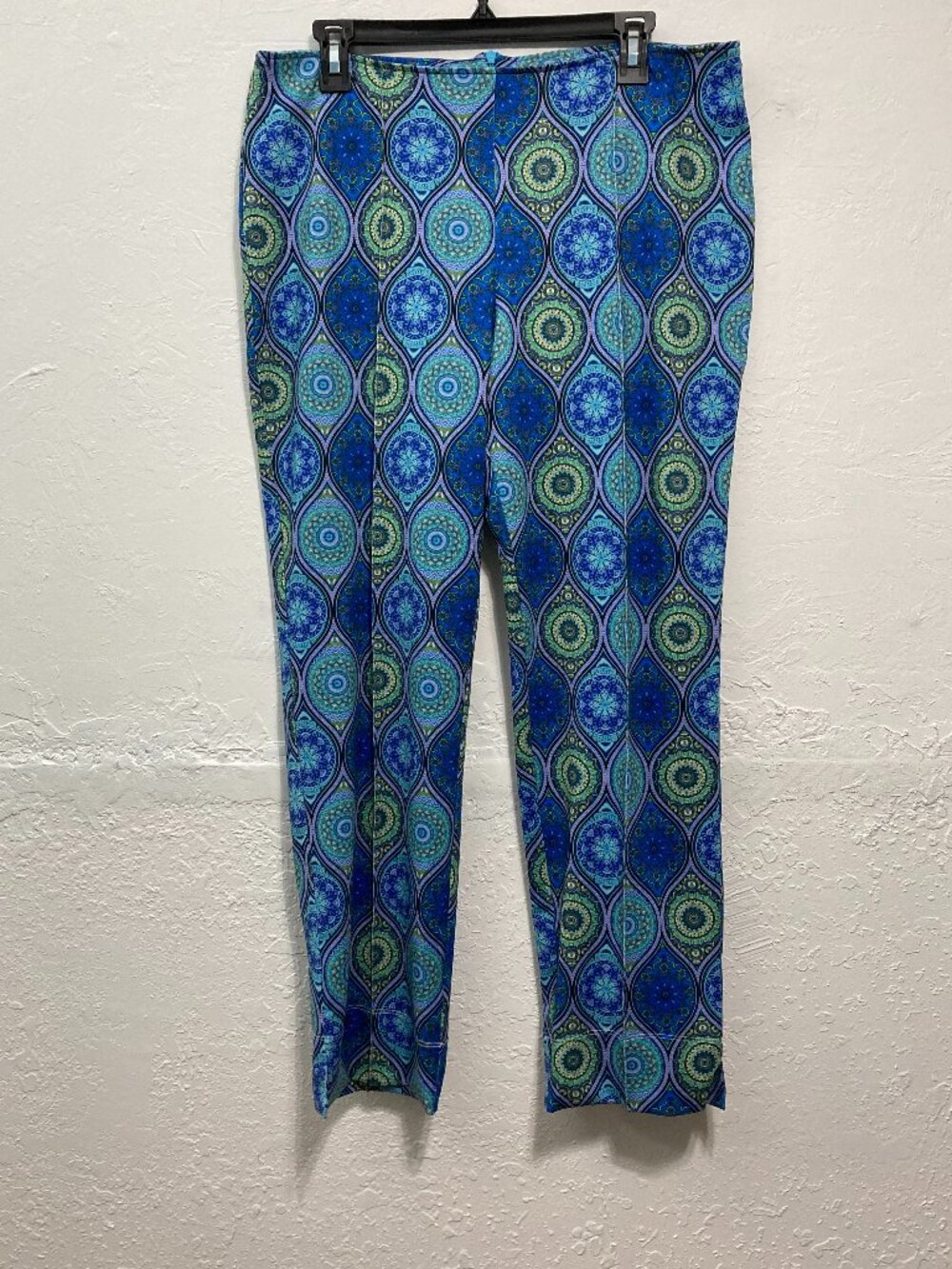 Beth DePass Sport Back Zip Ankle Pants Golfwear Blue Silhouette Medallion USA 12